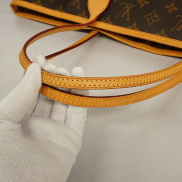 Louis Vuitton Monogram Neverfull MM Tote Bag - Picture 8 of 9